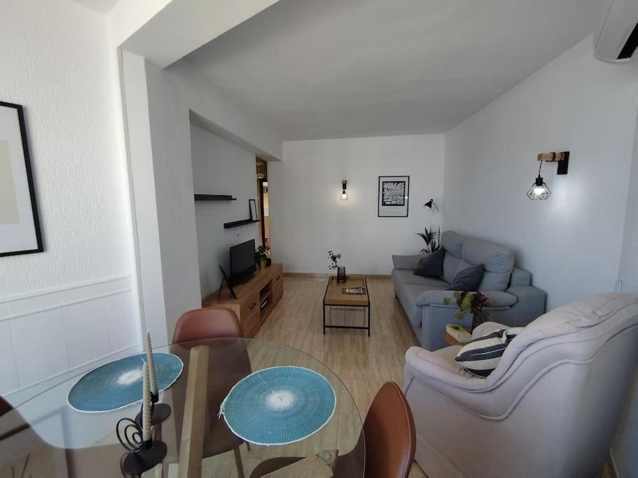 Love Rent4 Malaga Tamarindo ベナルマデナ エクステリア 写真